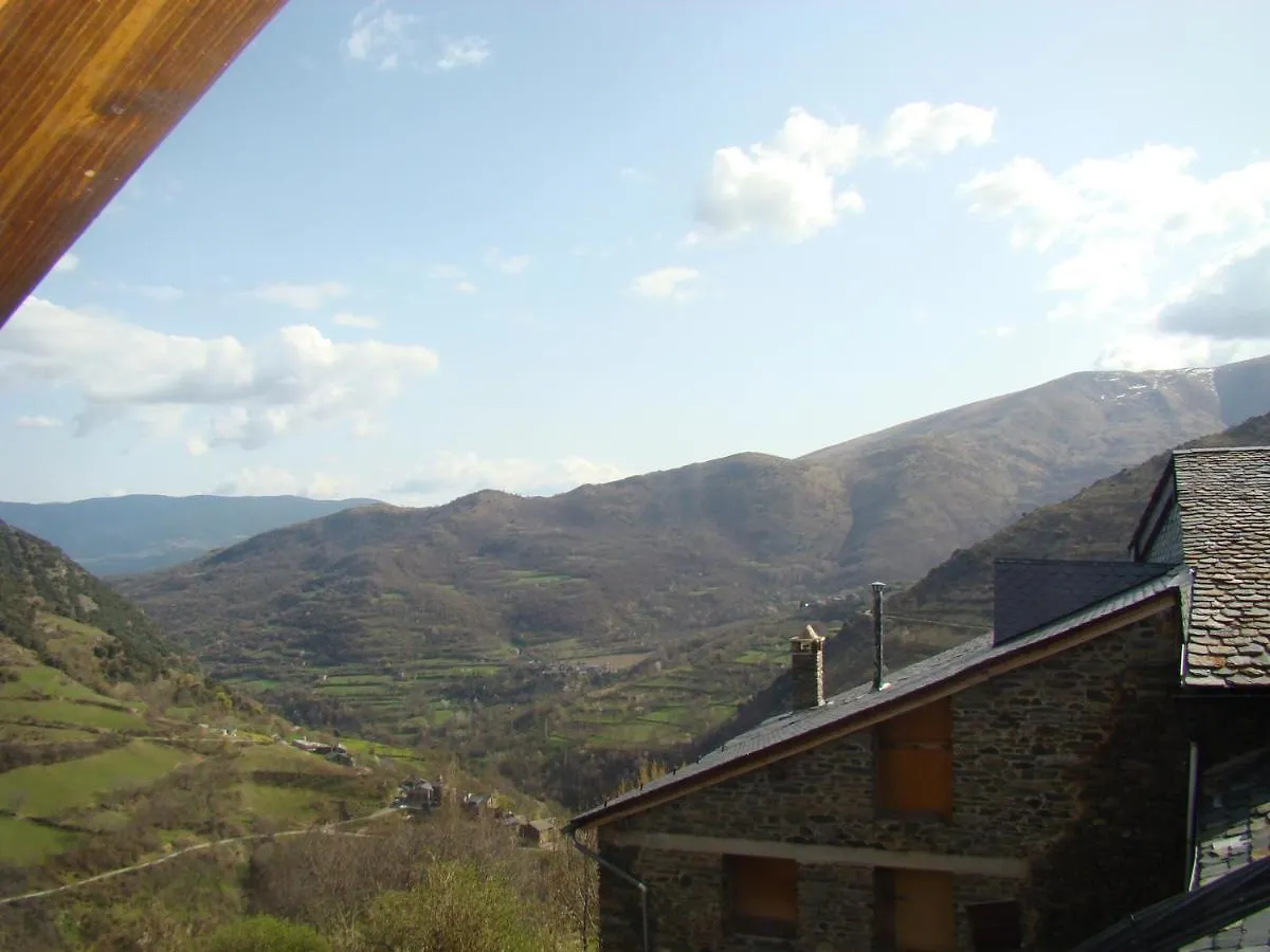 Atic El Paller De Llau Caregne 0*,  Spain